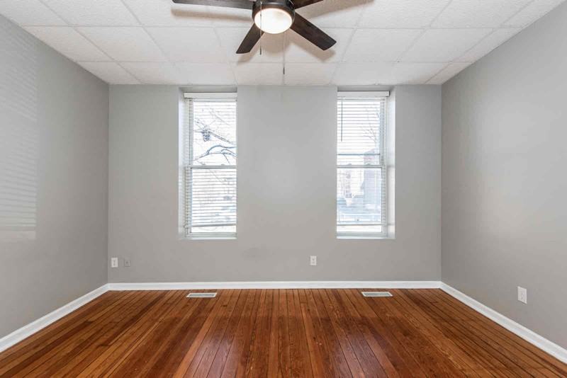 1956 Senate St #1F - Photo 3 of 12