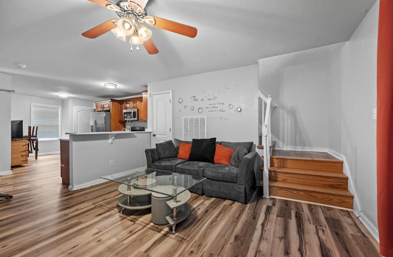 4721 Krick St - Photo 3 of 35