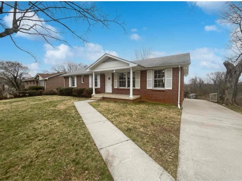 1217 Commerce St #A - Photo 2 of 11