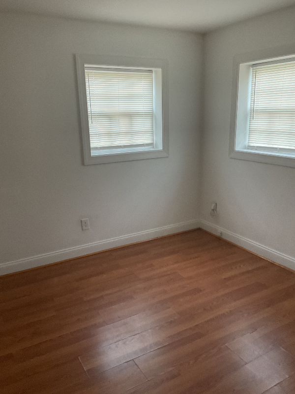 2917 M St #B - Photo 2 of 5