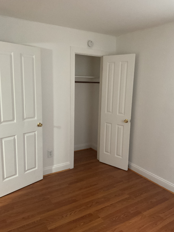 2917 M St #B - Photo 3 of 5