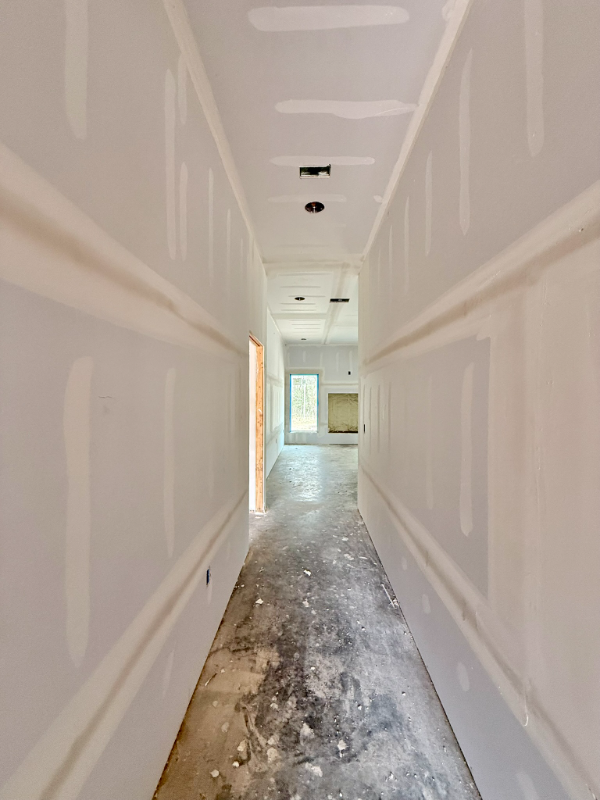 1713 Champions Dr - Photo 3 of 20