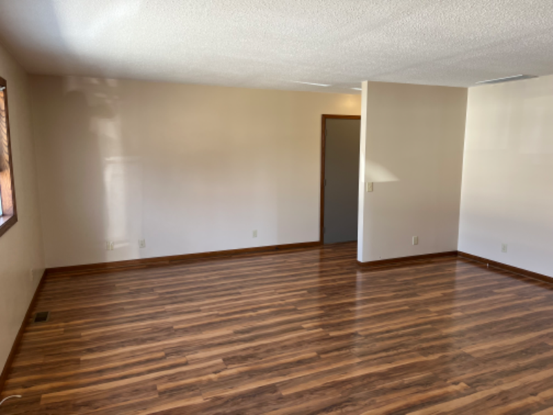 1001 Lincoln Ave - Photo 3 of 7