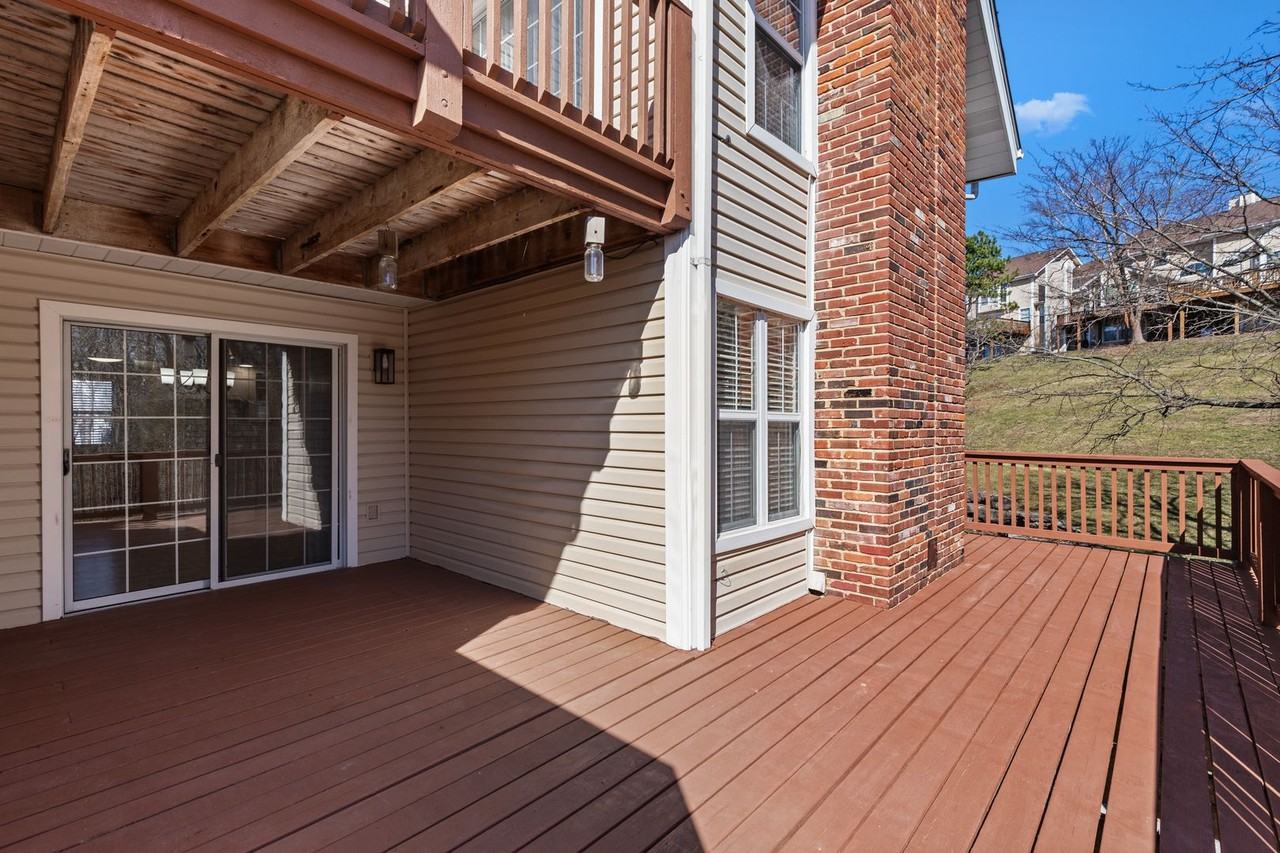 445 Meramec Way - Photo 4 of 38