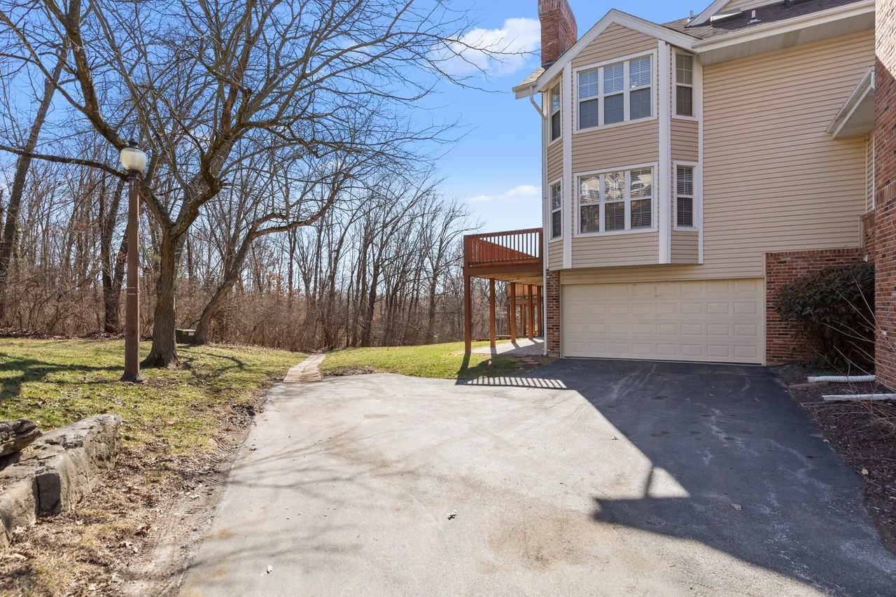 445 Meramec Way - Photo 7 of 38