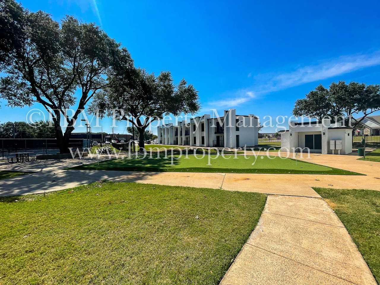 2401 Yorkstown Dr #216 - Photo 7 of 23