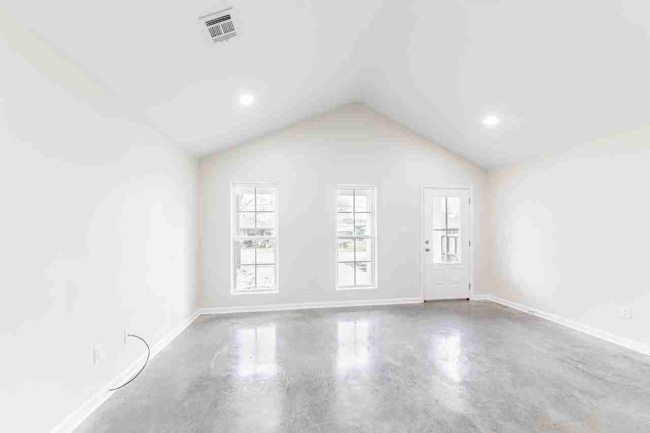 330 Jeanette St Trlr A - Photo 3 of 12