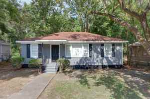 featured image of 1608 E 34th St