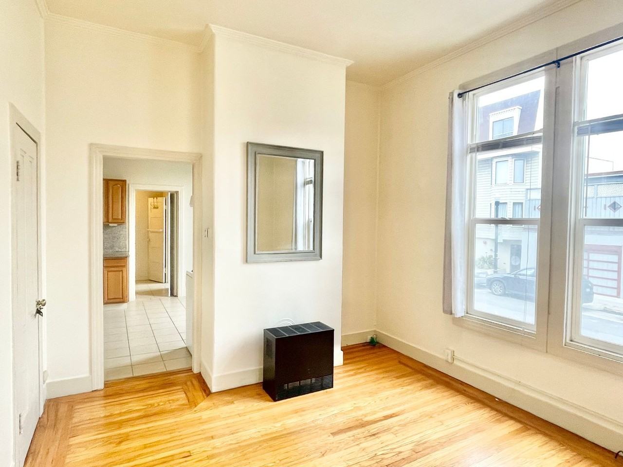 3350 26th St - Photo 5 of 15