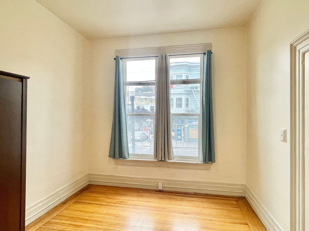 3350 26th St - Photo 7 of 15