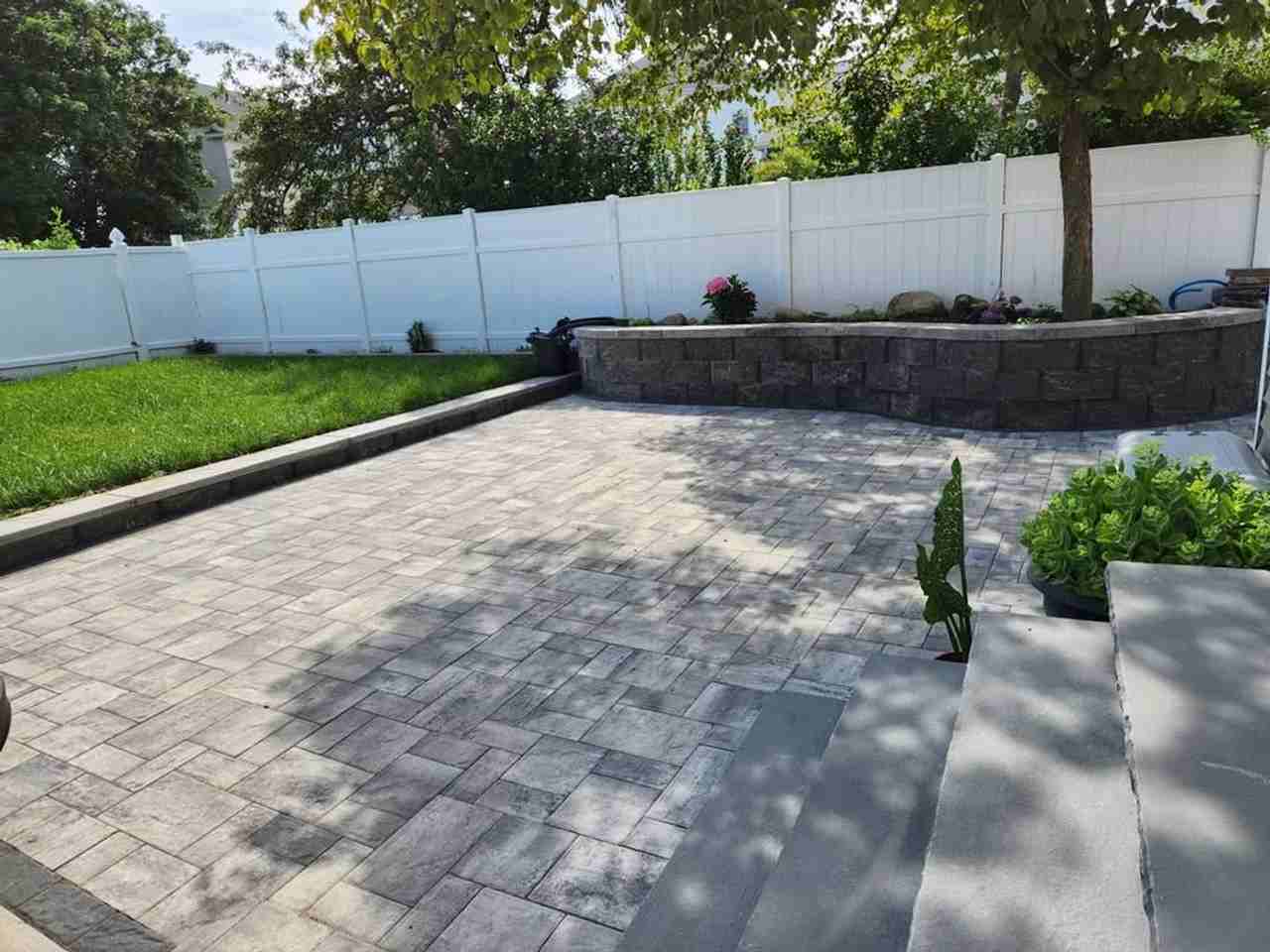 121 Ledge St - Photo 3 of 27