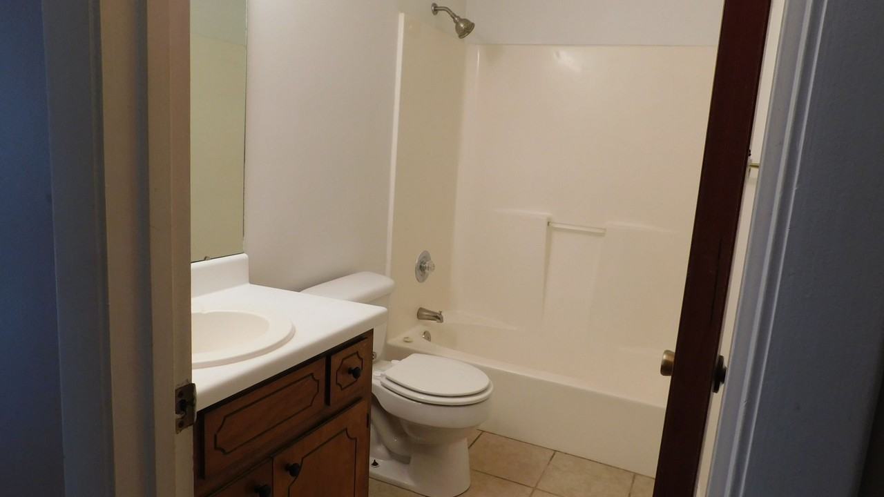 226 Candlebrook Dr - Photo 6 of 8