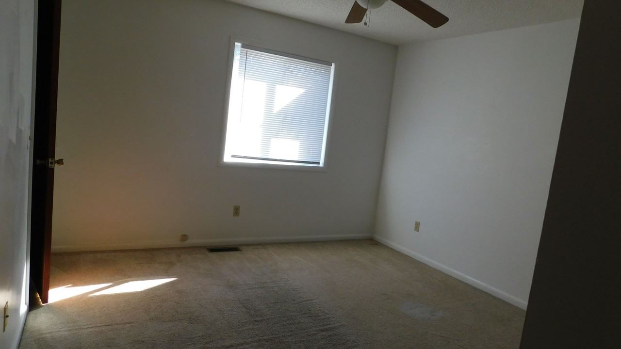 226 Candlebrook Dr - Photo 7 of 8