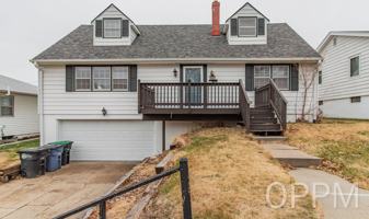 featured image of 2321 S 49th St