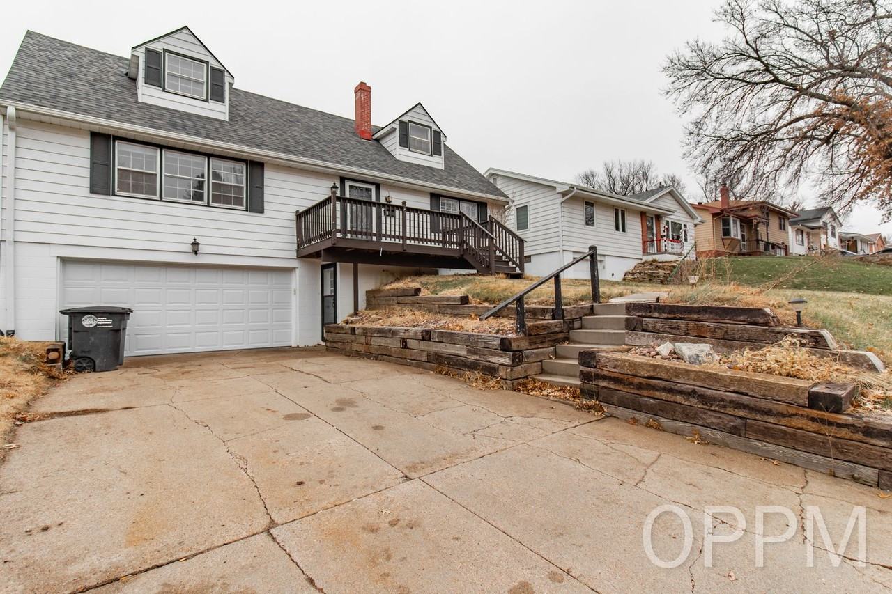 2321 S 49th St - Photo 2 of 34