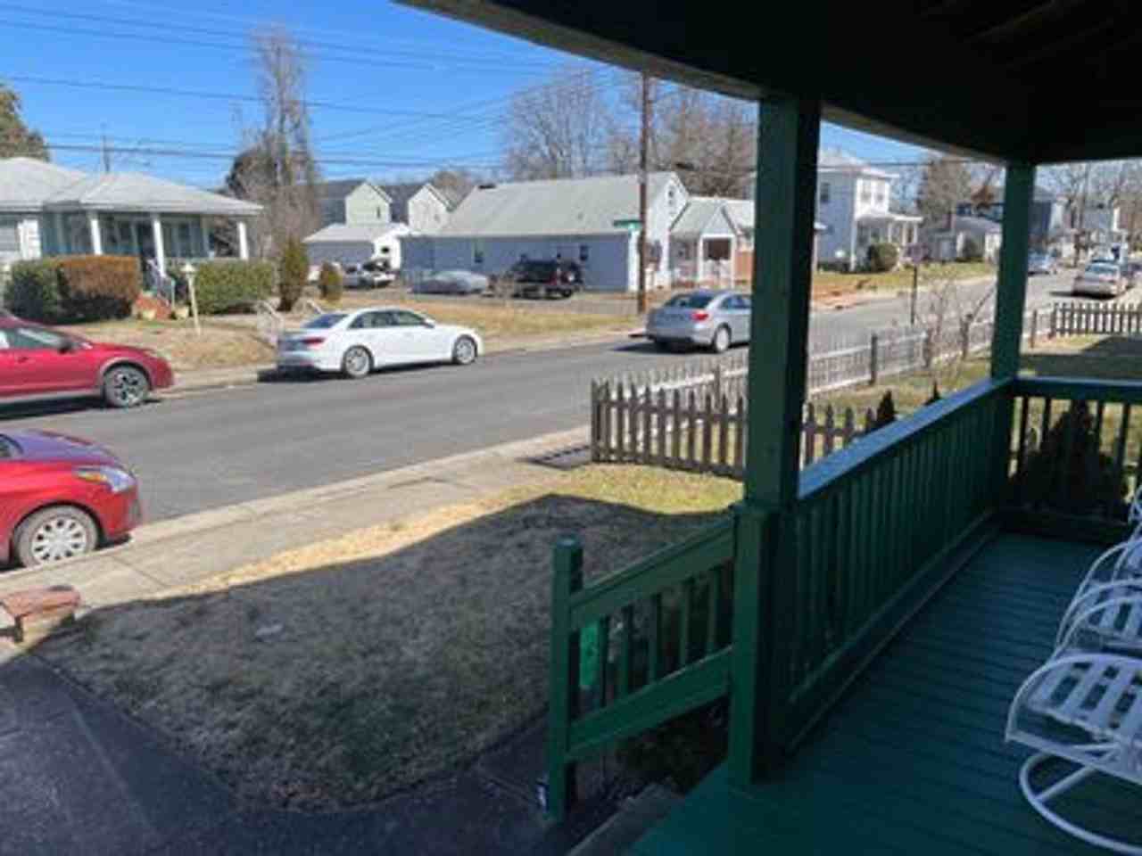 325 Hunt Ave - Photo 2 of 16