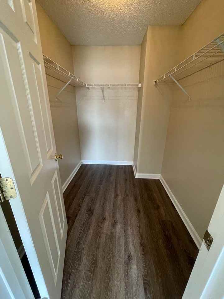 549 Blue Lake Dr - Photo 7 of 14