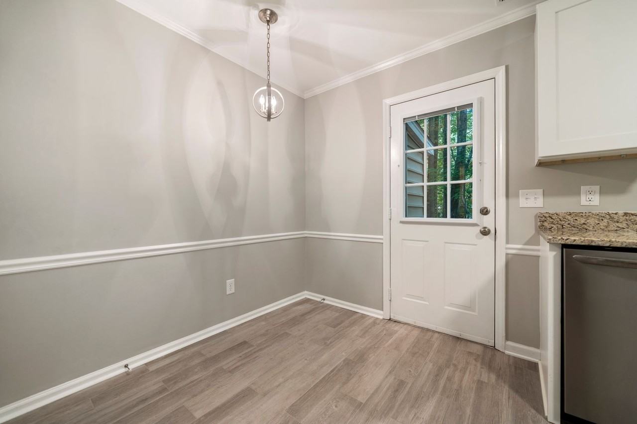 300 Nc 54 - Photo 7 of 13