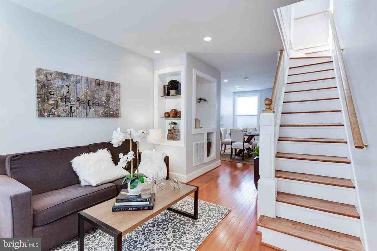 625 Gresham Pl Nw - Photo 3 of 47