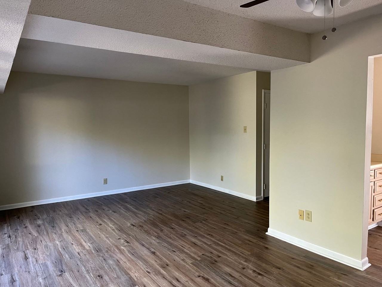 2307 Colony Dr Sw - Photo 4 of 13