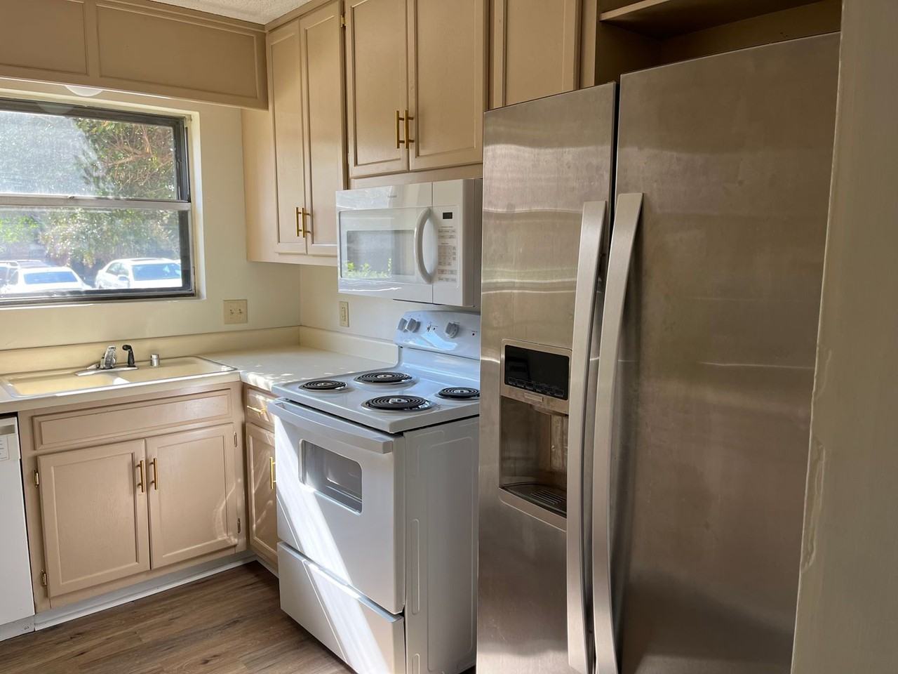 2307 Colony Dr Sw - Photo 6 of 13