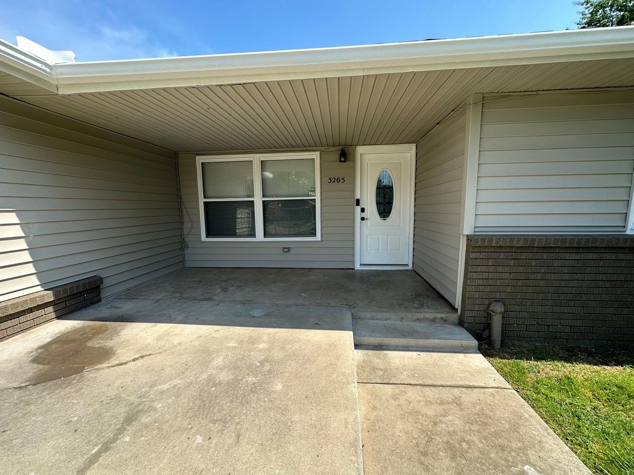 3205 Sw 41st St - Photo 3 of 23