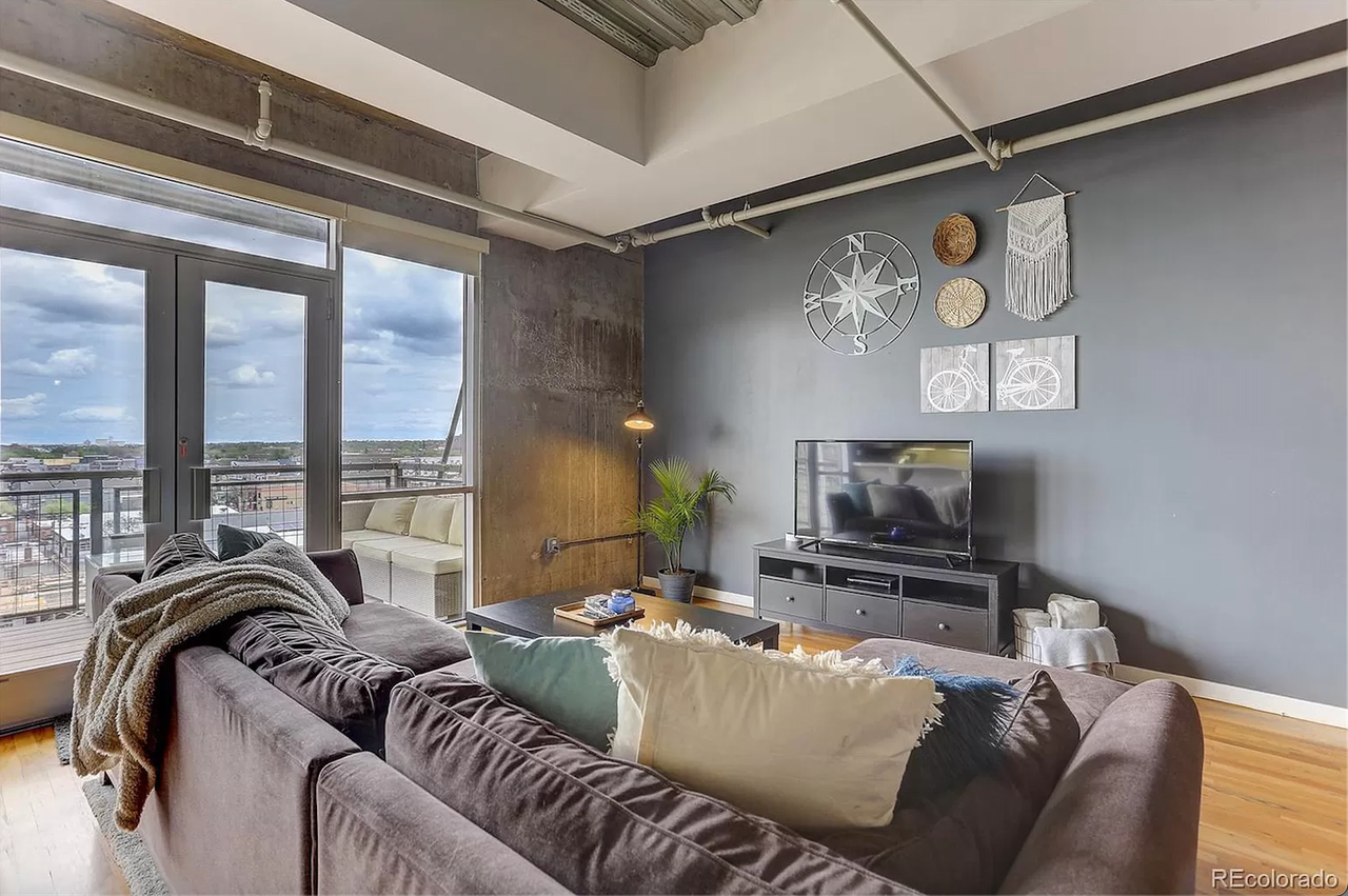 2020 Arapahoe St - Photo 6 of 23