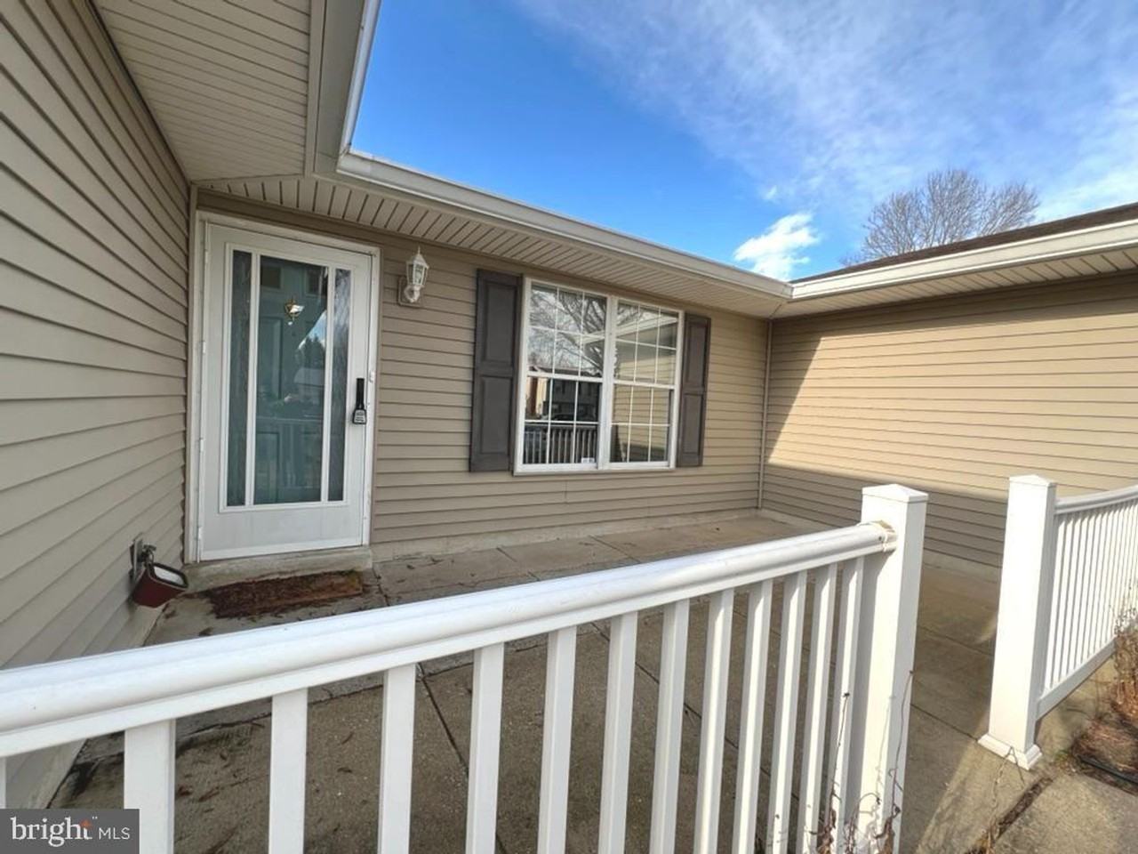 8220 Grainfield Rd - Photo 2 of 31