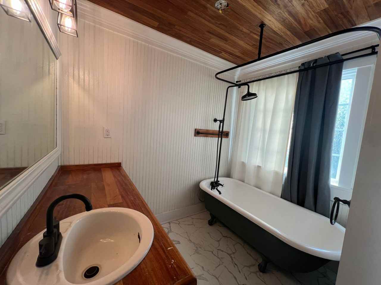 385 Magnolia St - Photo 7 of 14