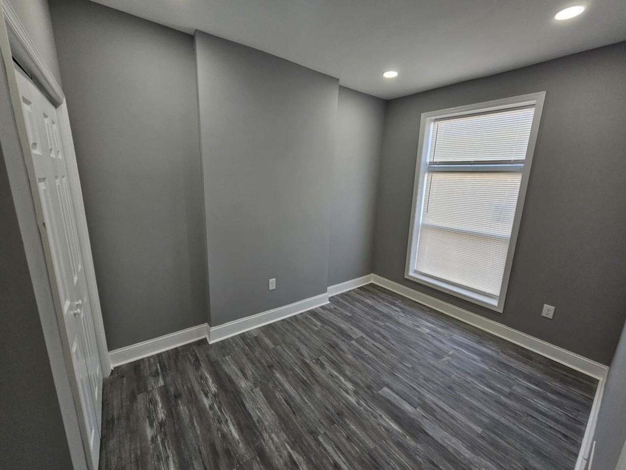 1345 Herkimer St - Photo 2 of 18