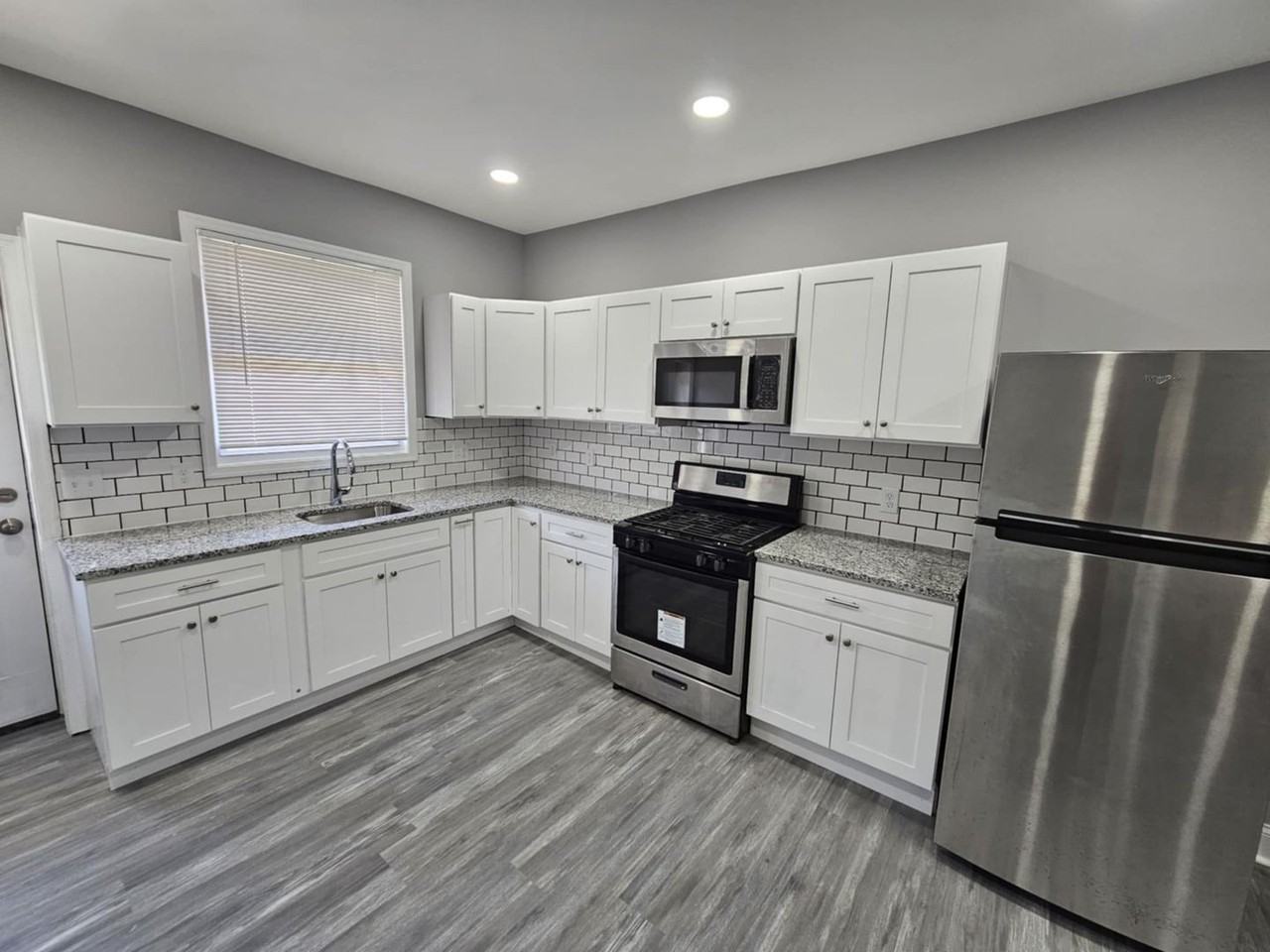 1345 Herkimer St - Photo 7 of 18