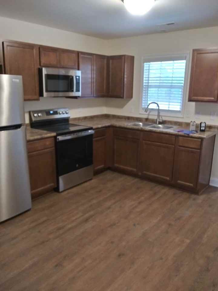 425 Belgrade Swansboro Rd - Photo 2 of 7