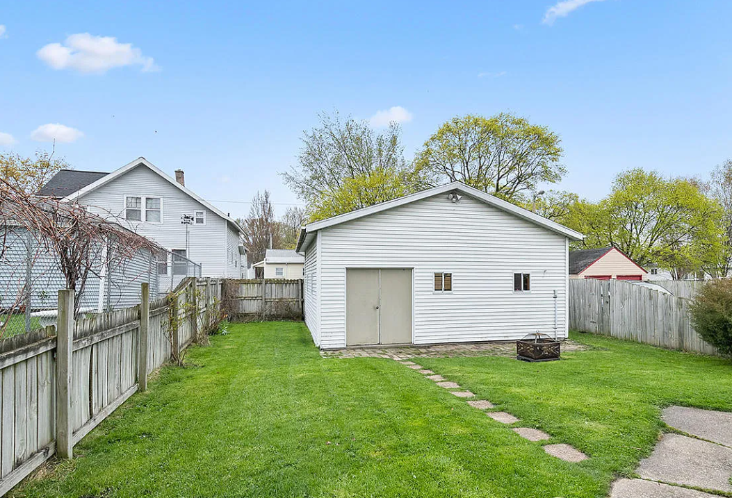 1006 Hovey St Sw #NA - Photo 7 of 8