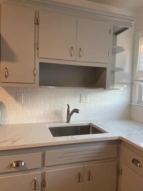 136 Maple Ave - Photo 2 of 7