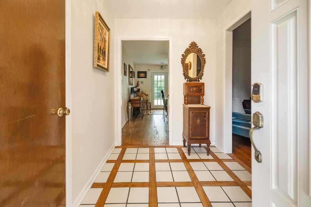 7301 Sandy Creek Dr #NA - Photo 3 of 17