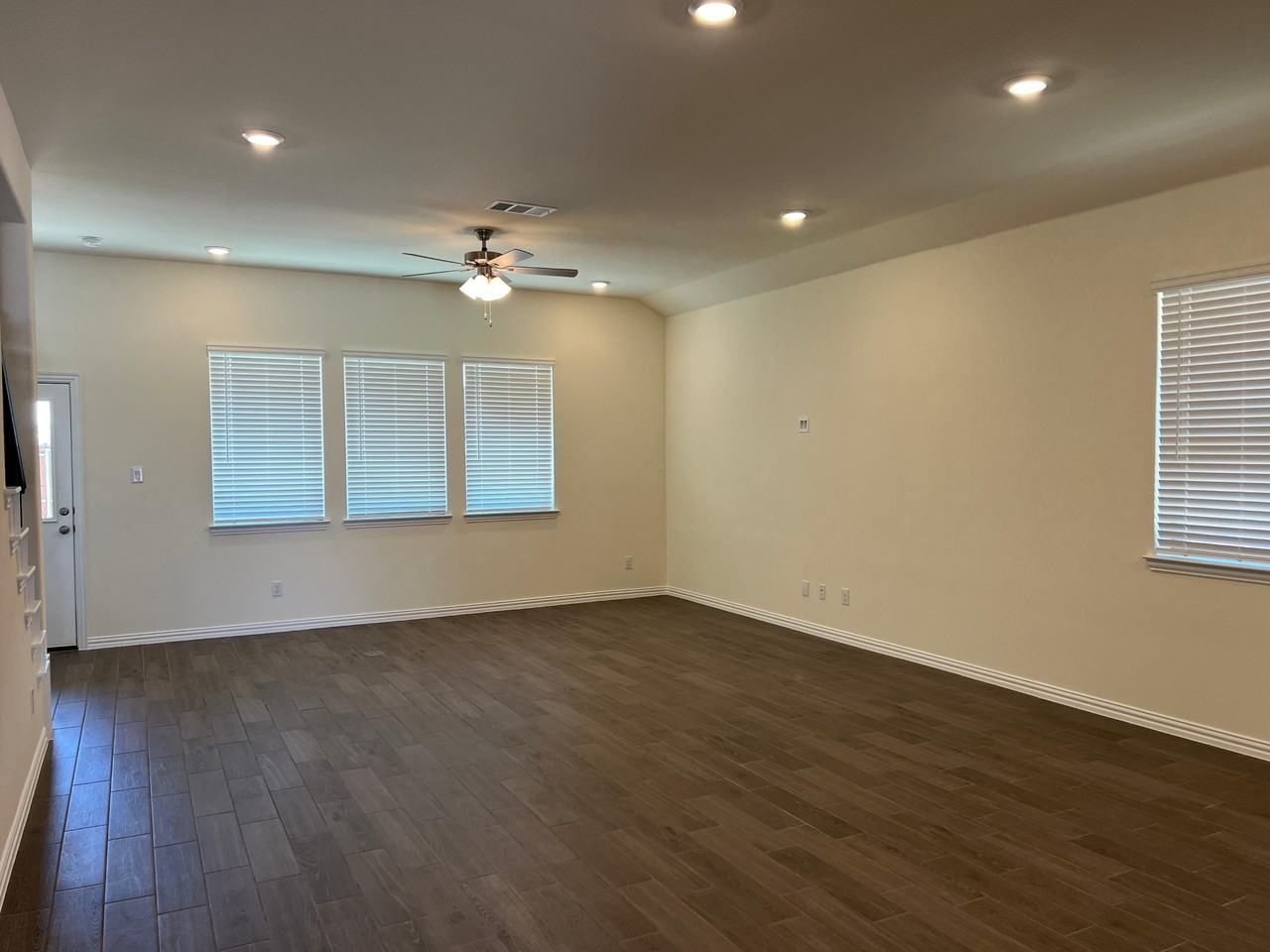 3409 Riverlawn Dr #NA - Photo 6 of 17