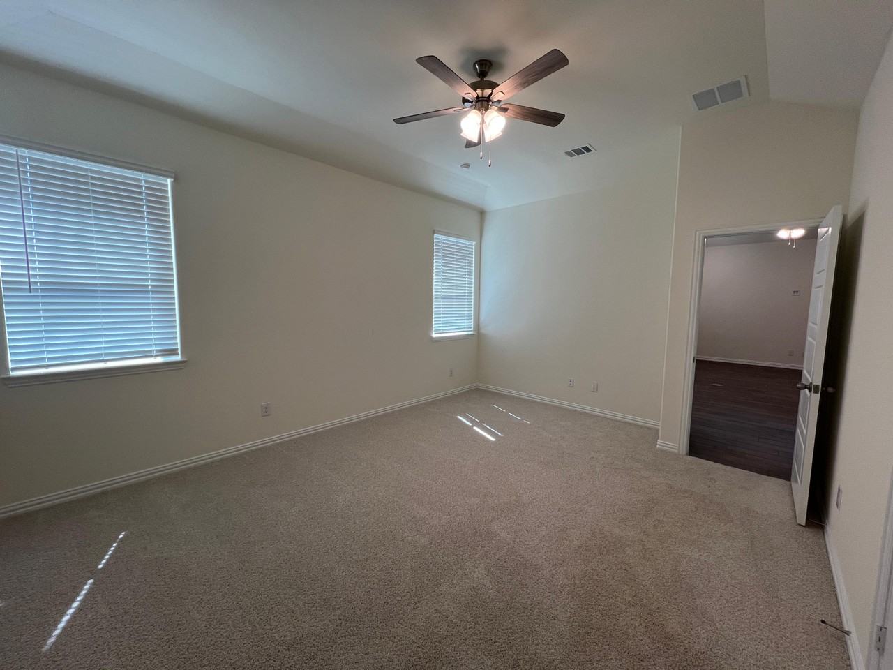 3409 Riverlawn Dr #NA - Photo 5 of 17