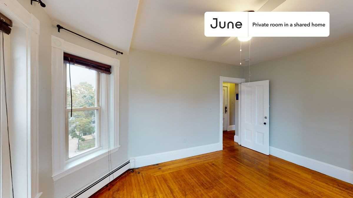 76 Easton St #B - Photo 5 of 17