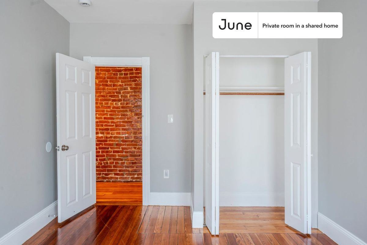 33 Adamson St #B - Photo 4 of 11