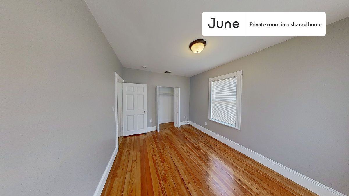 33 Adamson Street #D - Photo 4 of 11