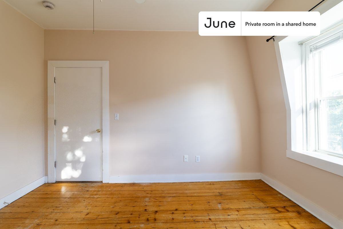 290 Lincoln St #A - Photo 5 of 18