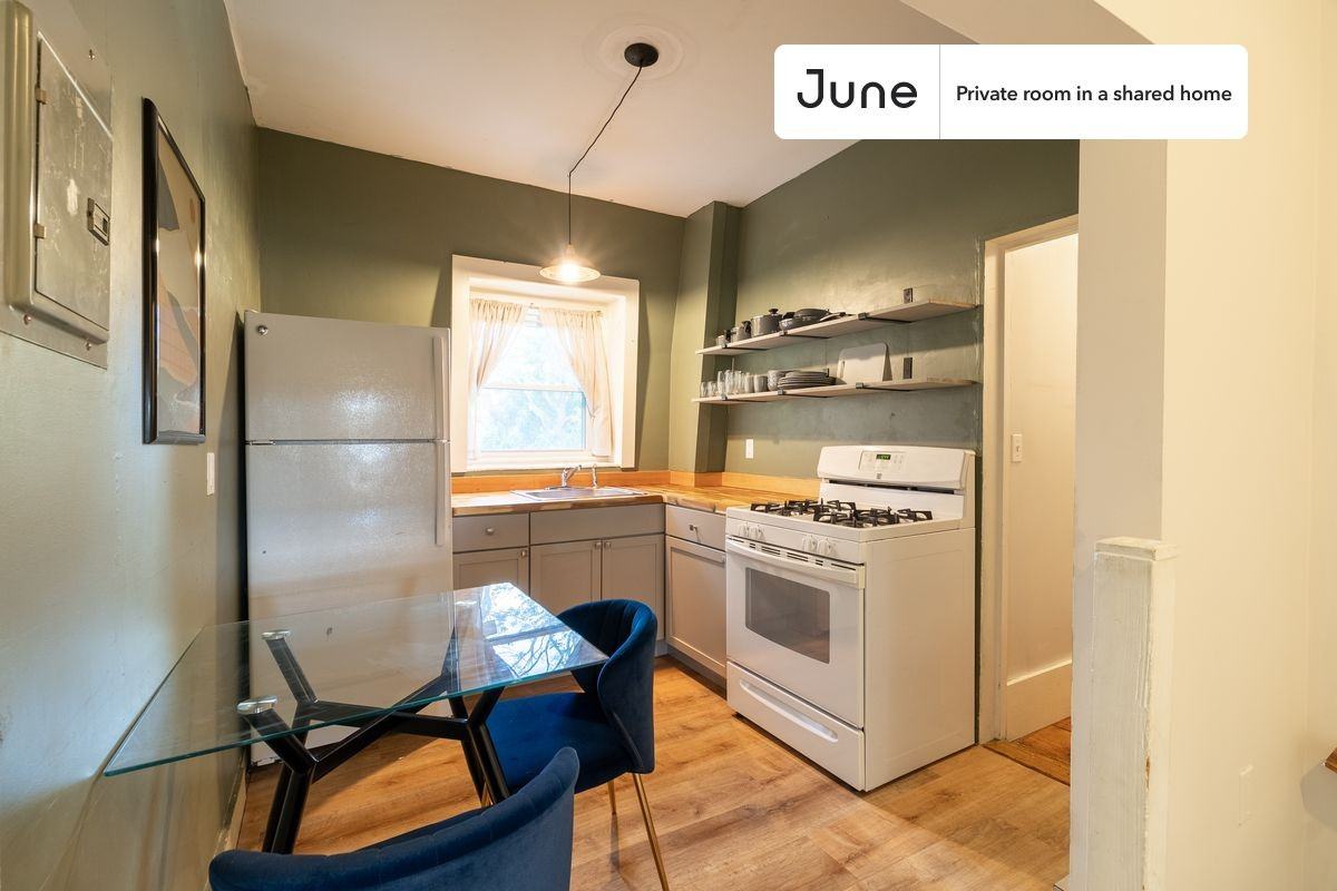 290 Lincoln St #A - Photo 6 of 13