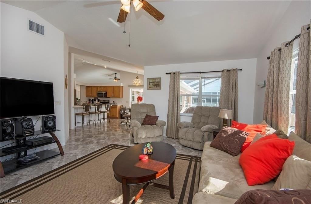 3323 Surfside Blvd - Photo 4 of 26