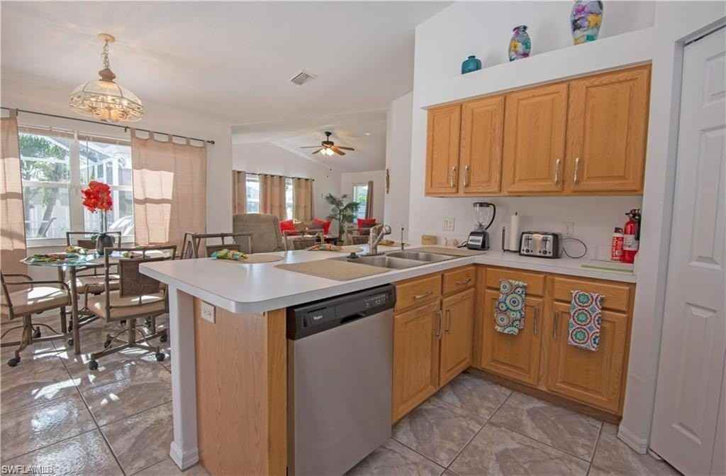 3323 Surfside Blvd - Photo 6 of 26