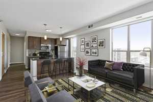 featured image of 600 N 5th St