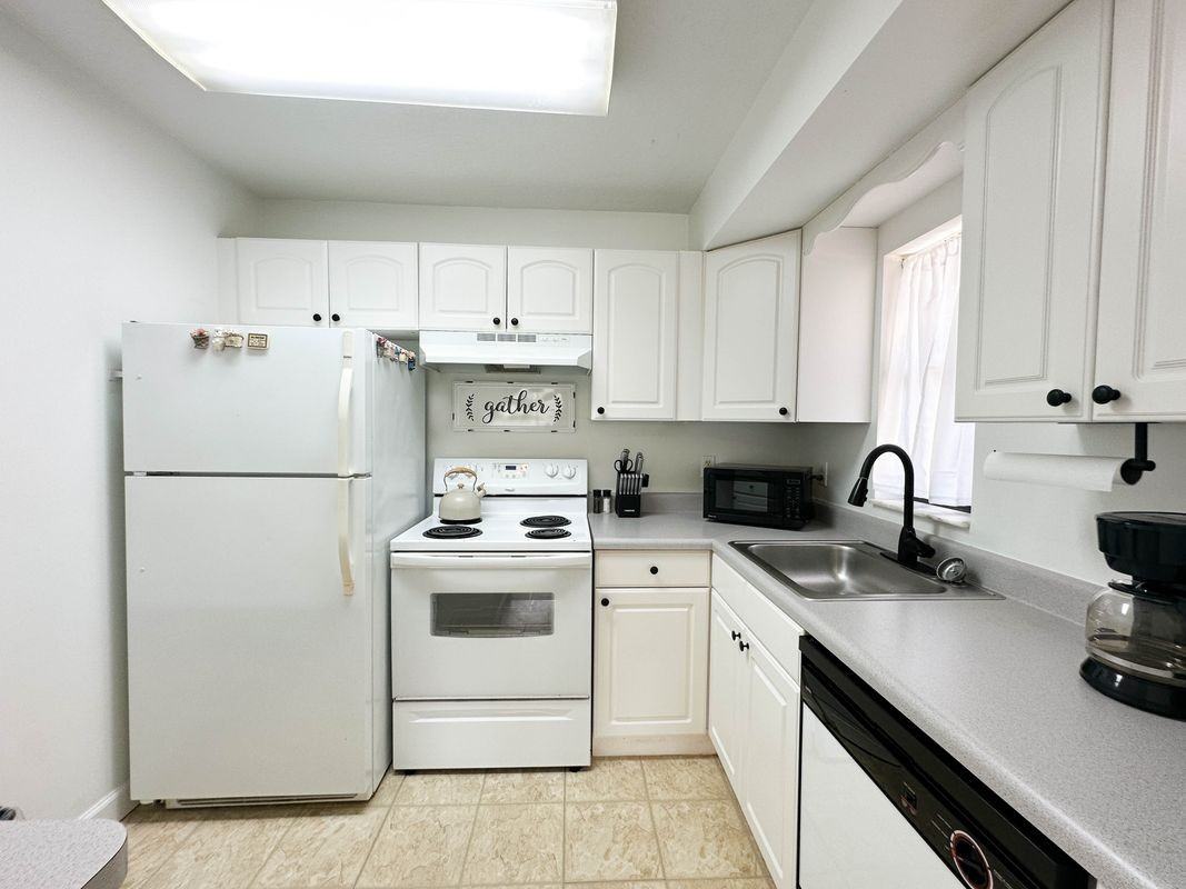 2444 Se Garden Ter - Photo 6 of 16