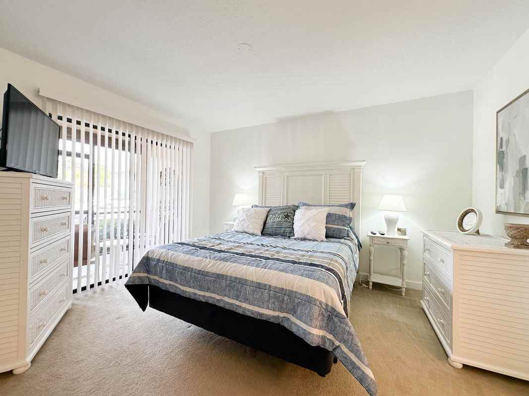 2444 Se Garden Ter - Photo 7 of 16