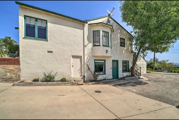 621 N Mill St - Photo 2 of 20