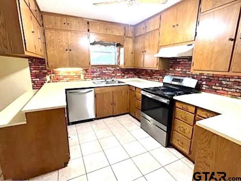 1181 Ne Access Rd - Photo 5 of 12