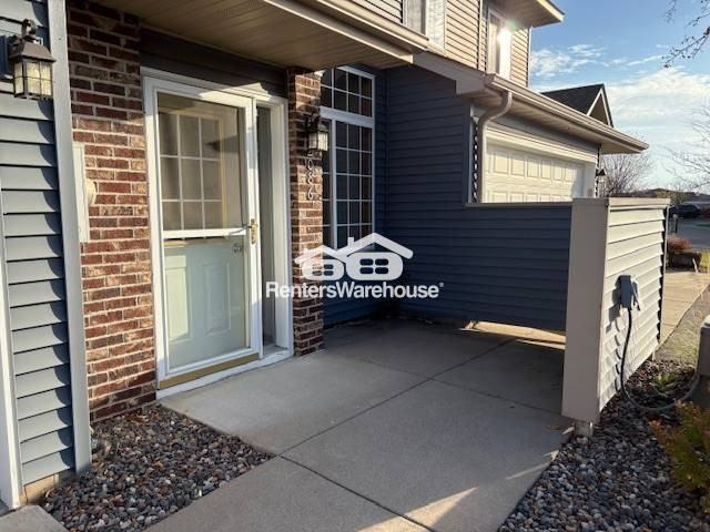 2086 Willow Cir - Photo 2 of 14